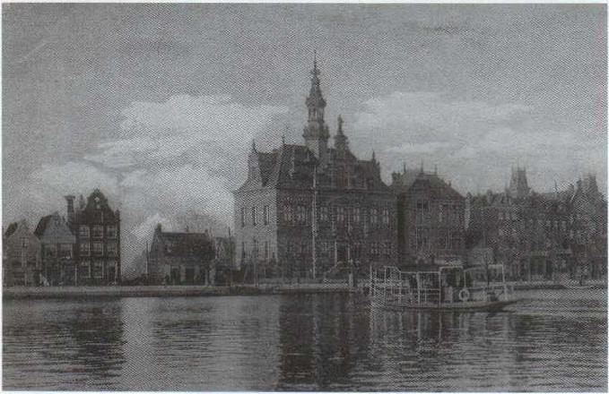 www.vaarmij.nl Rondvaart Amsterdam Maak een prachtige rondvaart op een historisch IJveer of Rondvaartboot