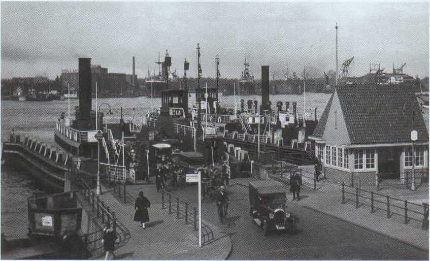 www.vaarmij.nl Rondvaart Amsterdam Maak een prachtige rondvaart op een historisch IJveer of Rondvaartboot