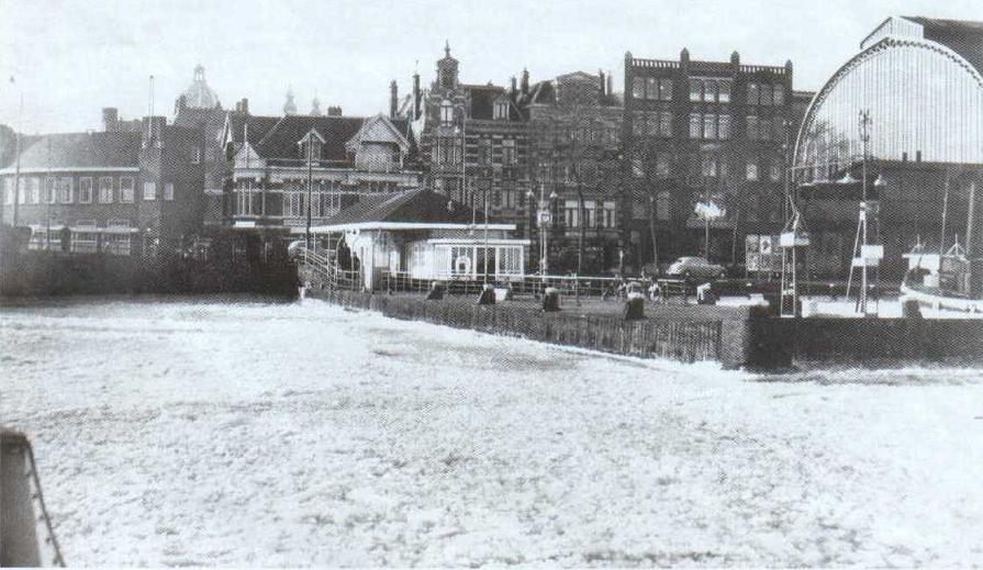 www.vaarmij.nl Rondvaart Amsterdam Maak een prachtige rondvaart op een historisch IJveer of Rondvaartboot