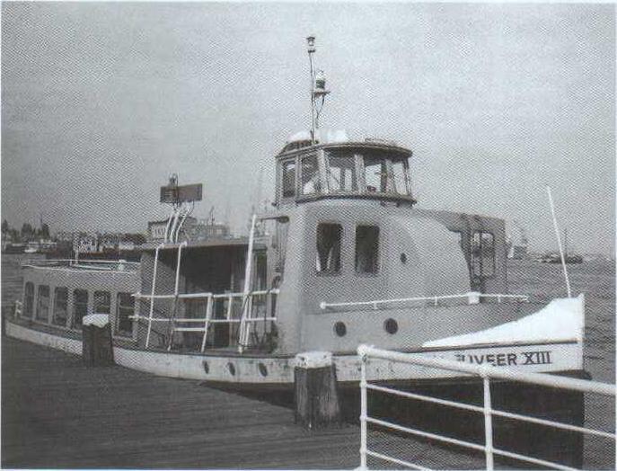 www.vaarmij.nl Rondvaart Amsterdam Maak een prachtige rondvaart op een historisch IJveer of Rondvaartboot