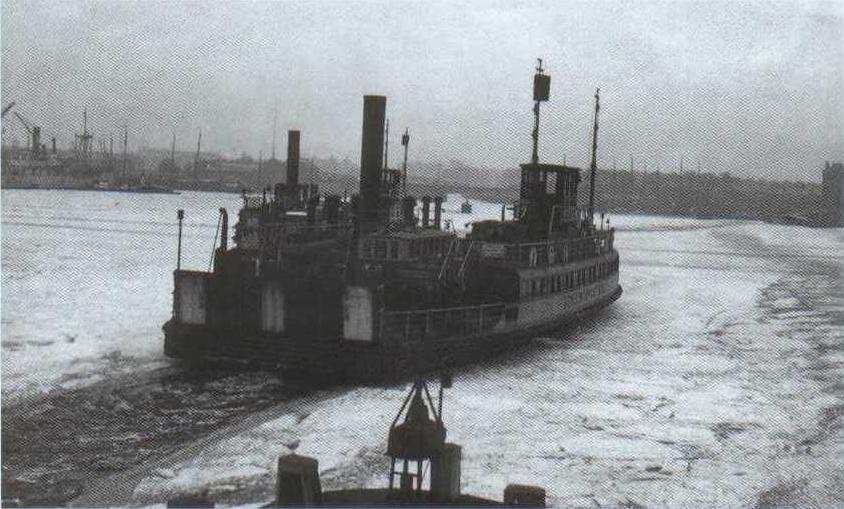 www.vaarmij.nl Rondvaart Amsterdam Maak een prachtige rondvaart op een historisch IJveer of Rondvaartboot