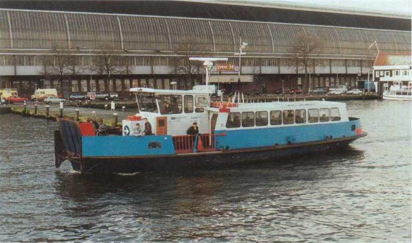 www.vaarmij.nl Rondvaart Amsterdam Maak een prachtige rondvaart op een historisch IJveer of Rondvaartboot