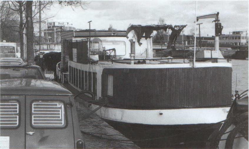 www.vaarmij.nl Rondvaart Amsterdam Maak een prachtige rondvaart op een historisch IJveer of Rondvaartboot